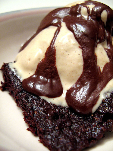 brownie sundae fMRI study suggests that, when were feeling unhappy, our brains light up at the sight of high-calorie foods like this one.